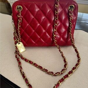 Vintage Chanel Red Lambskin leather Matelasse Shoulder Bag